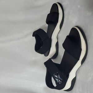 Xappeal Keira Black Strap Sandals Size 8